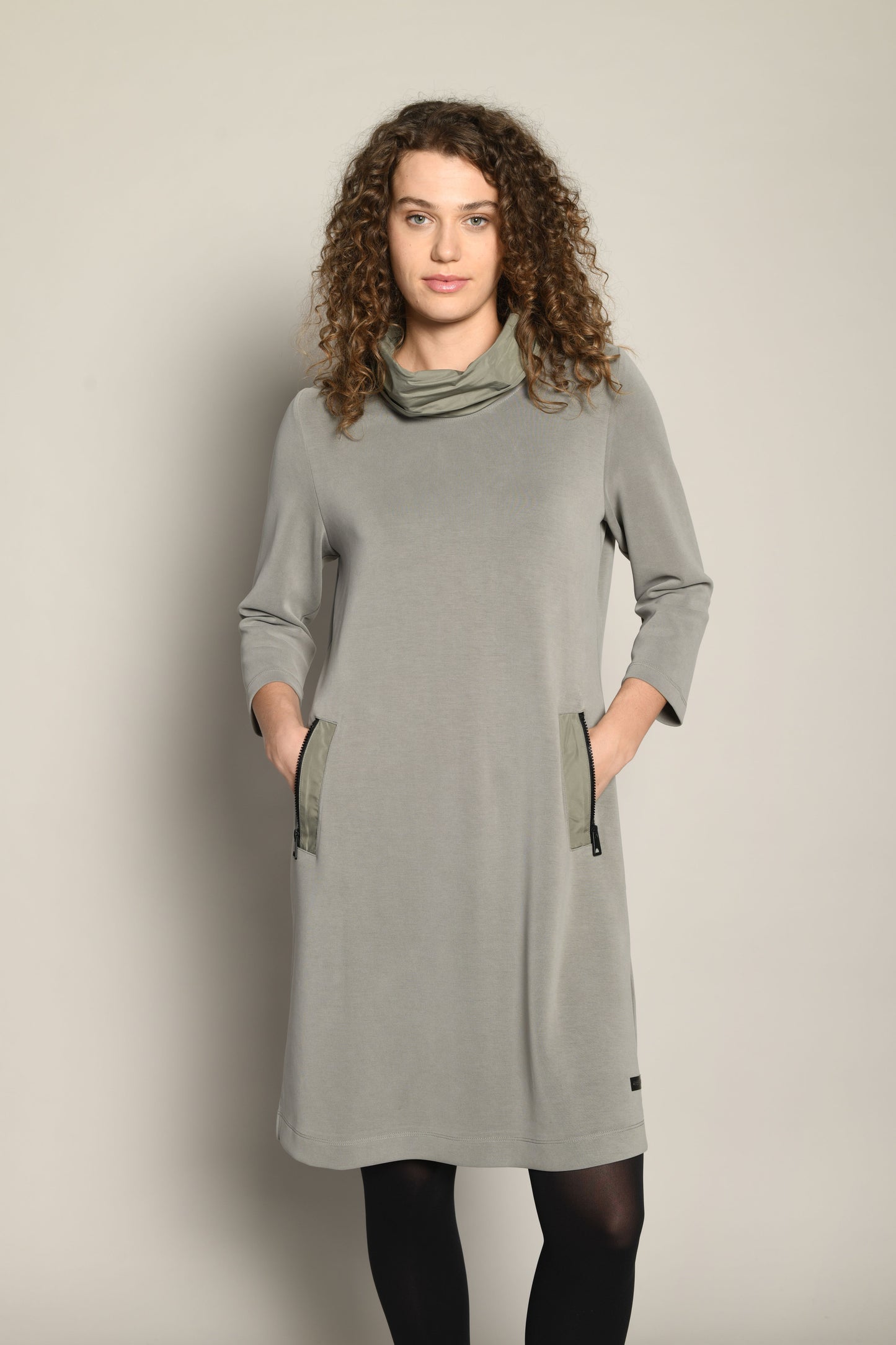 Amber & Moon Dress With Pockets