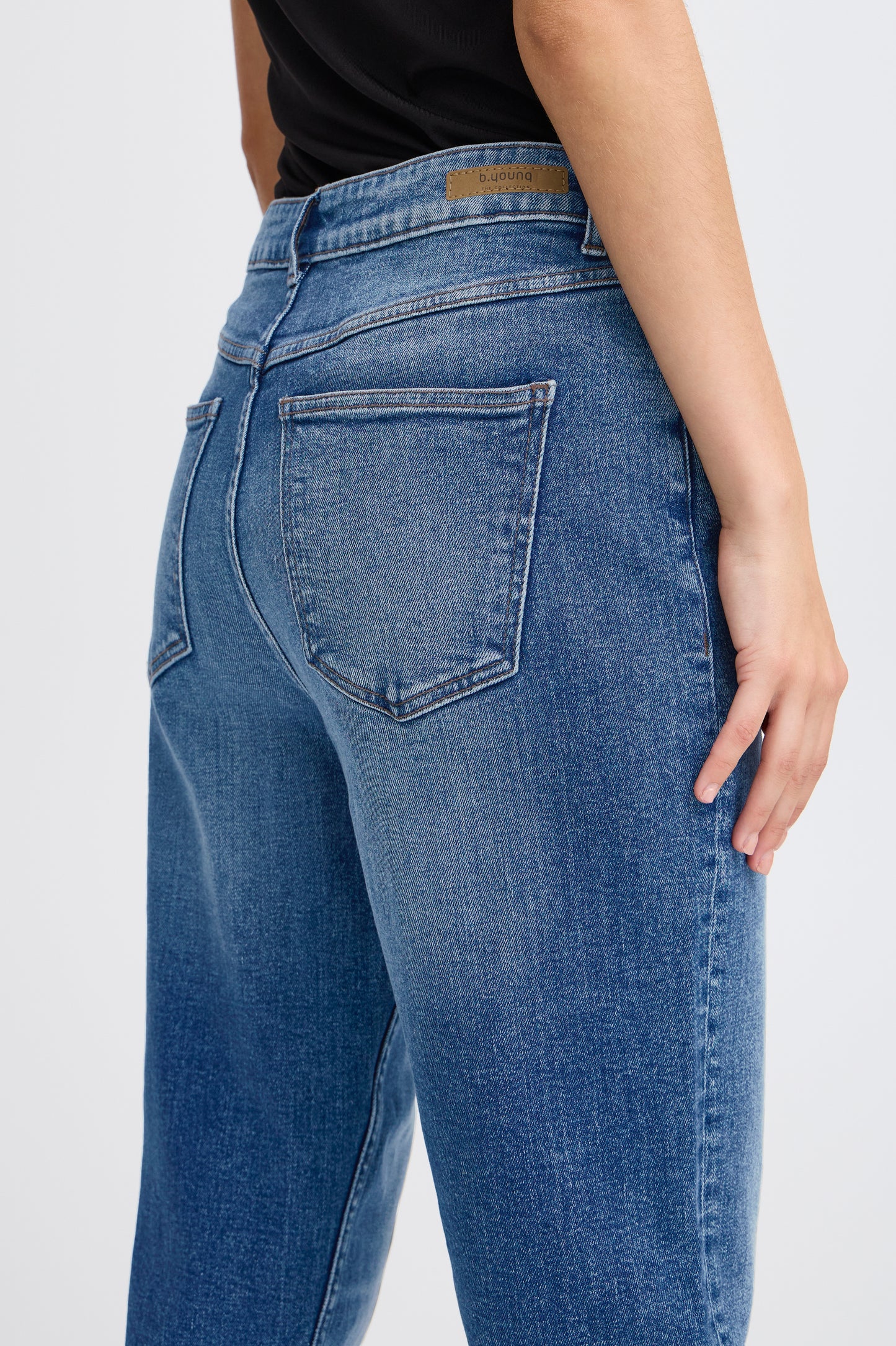 B-Young Loetta Mom Jeans