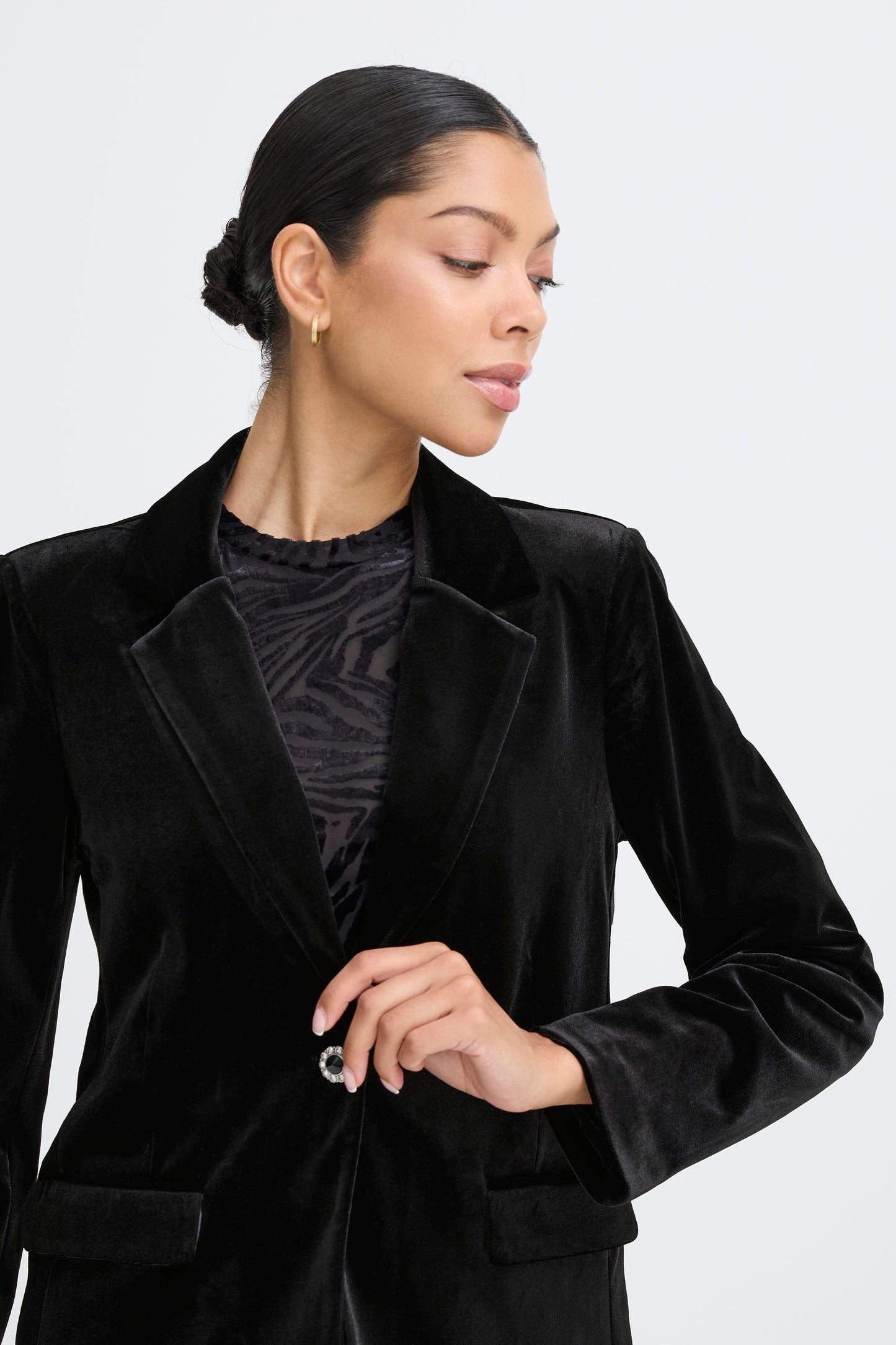 B-Young Perlina Black Velvet Blazer