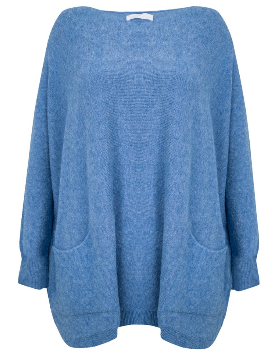 Amazing Woman Caryf X Oversized Jumper