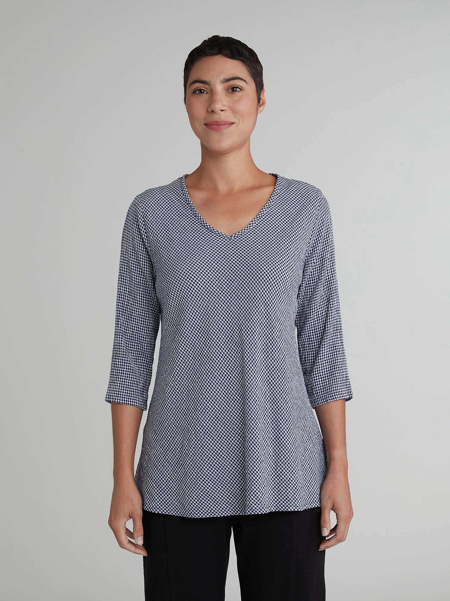 Cut Loose Crinkle V-Neck Top
