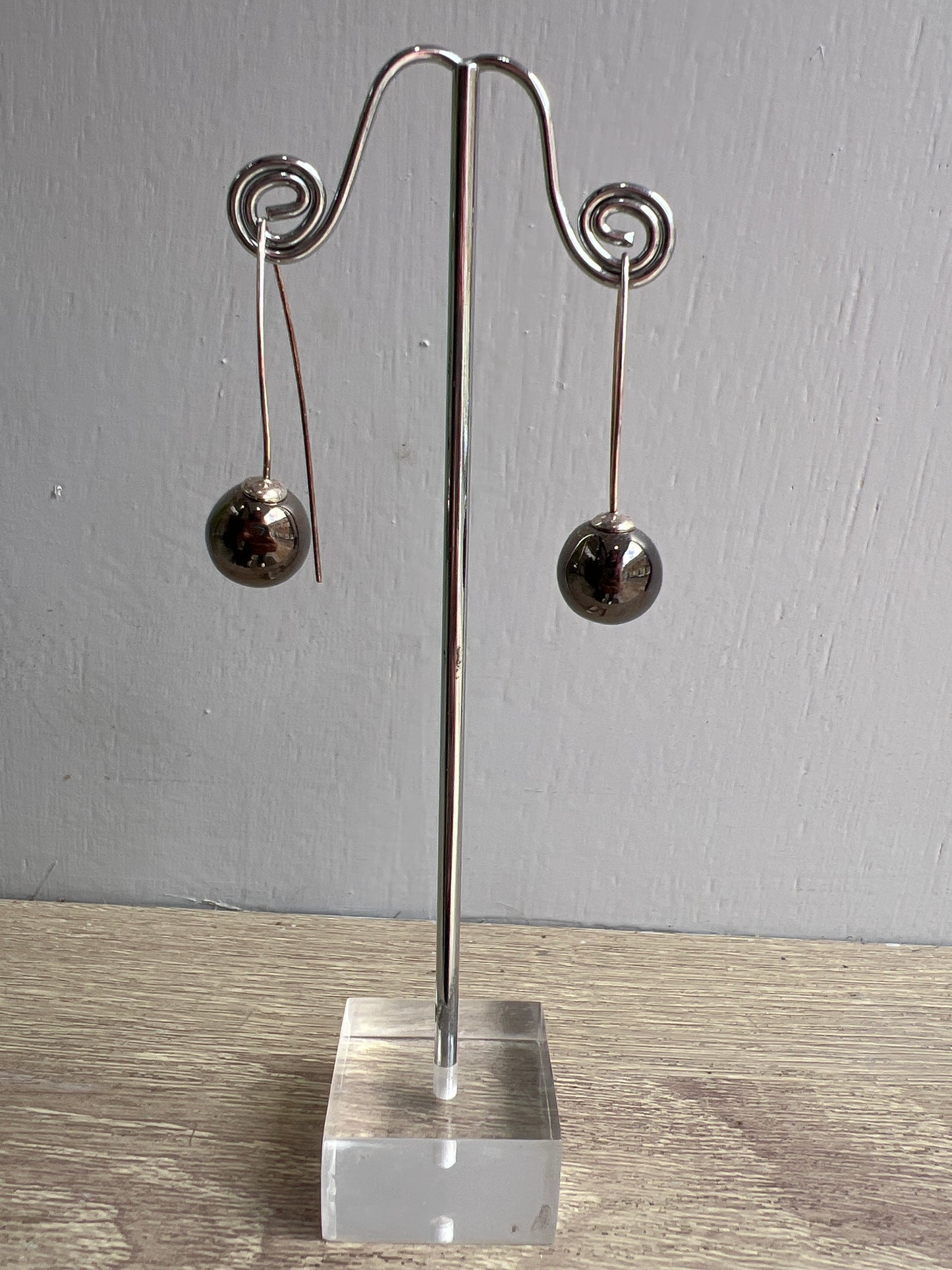 Gevole Bauble Earrings