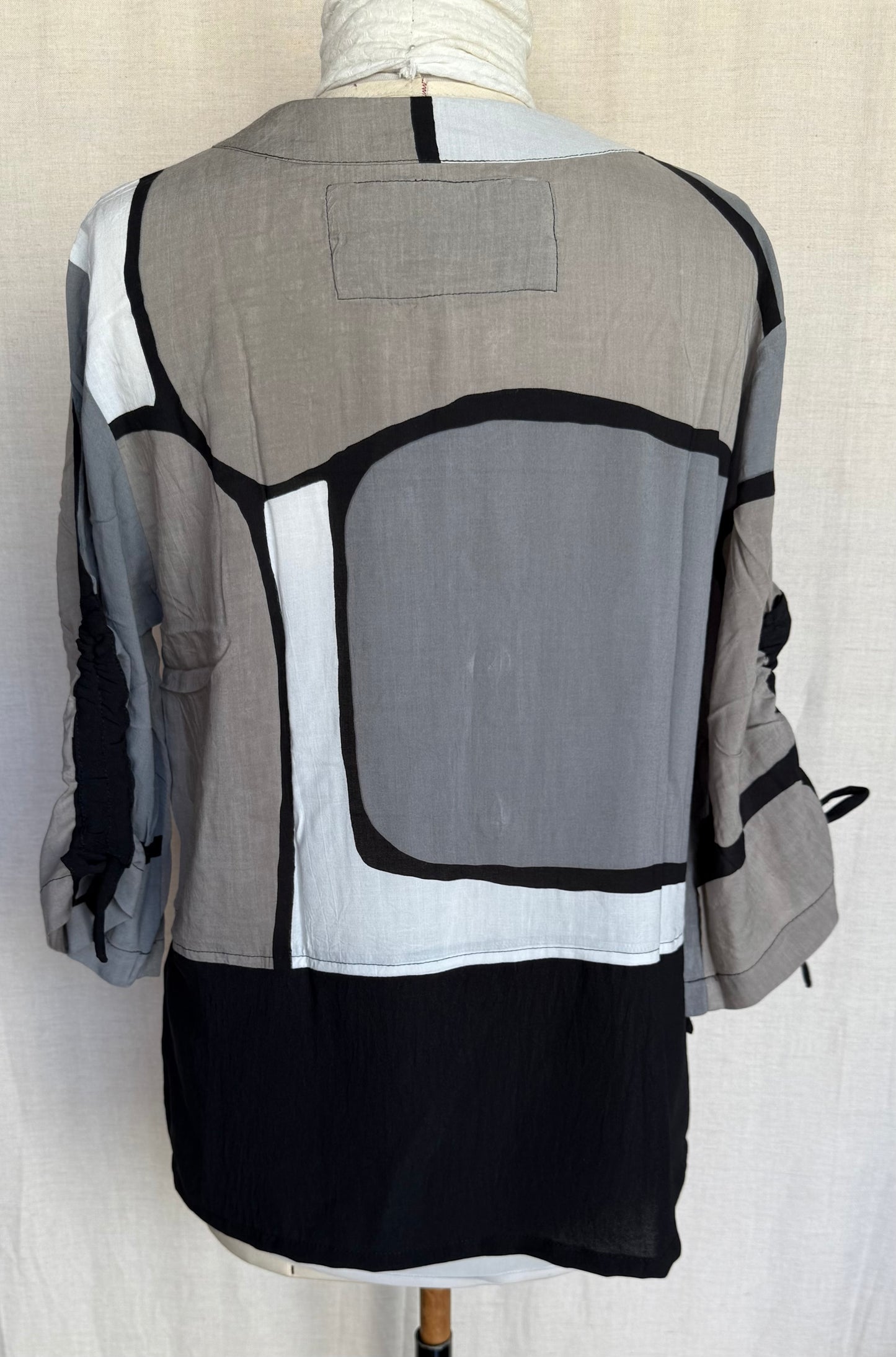 Tara Vao Maora Pattern Jacket