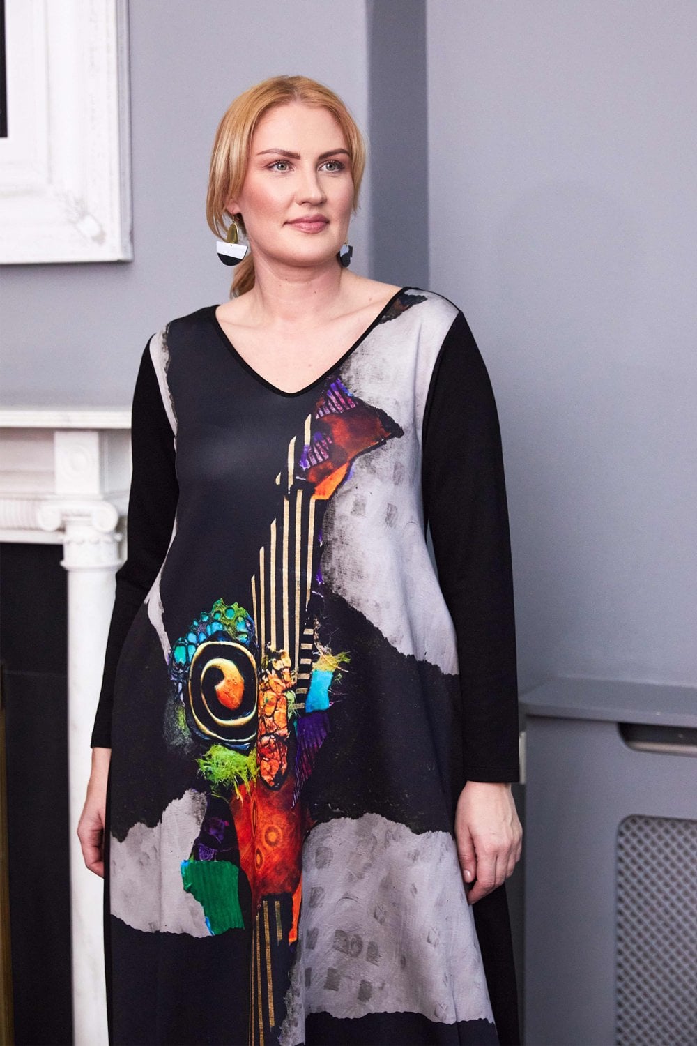 ORA V-Neck Maxi Dress with Print Front