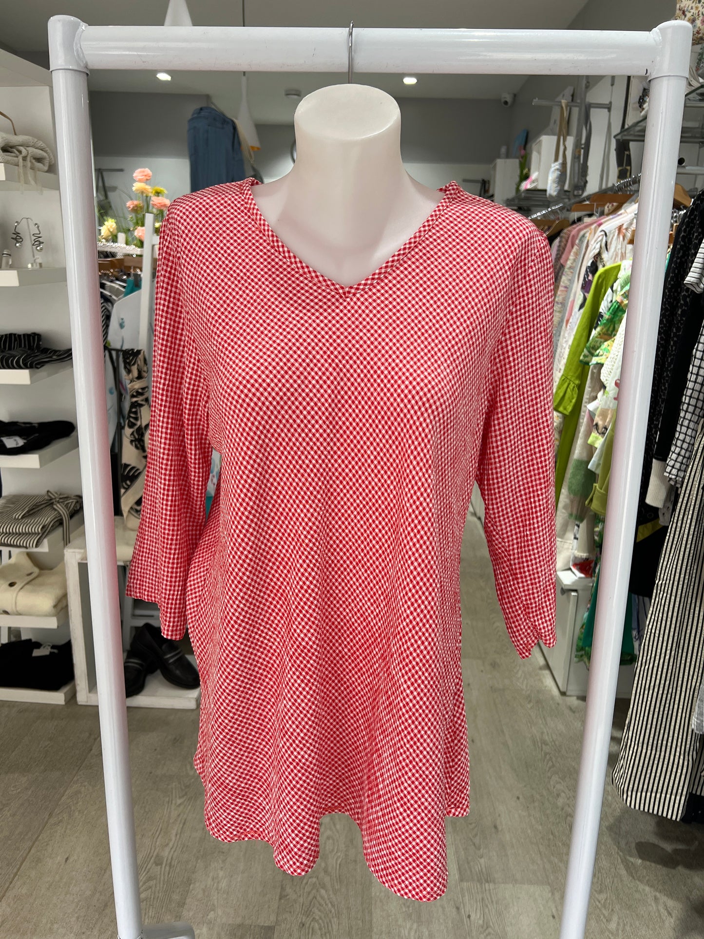 Cut Loose Crinkle V-Neck Top