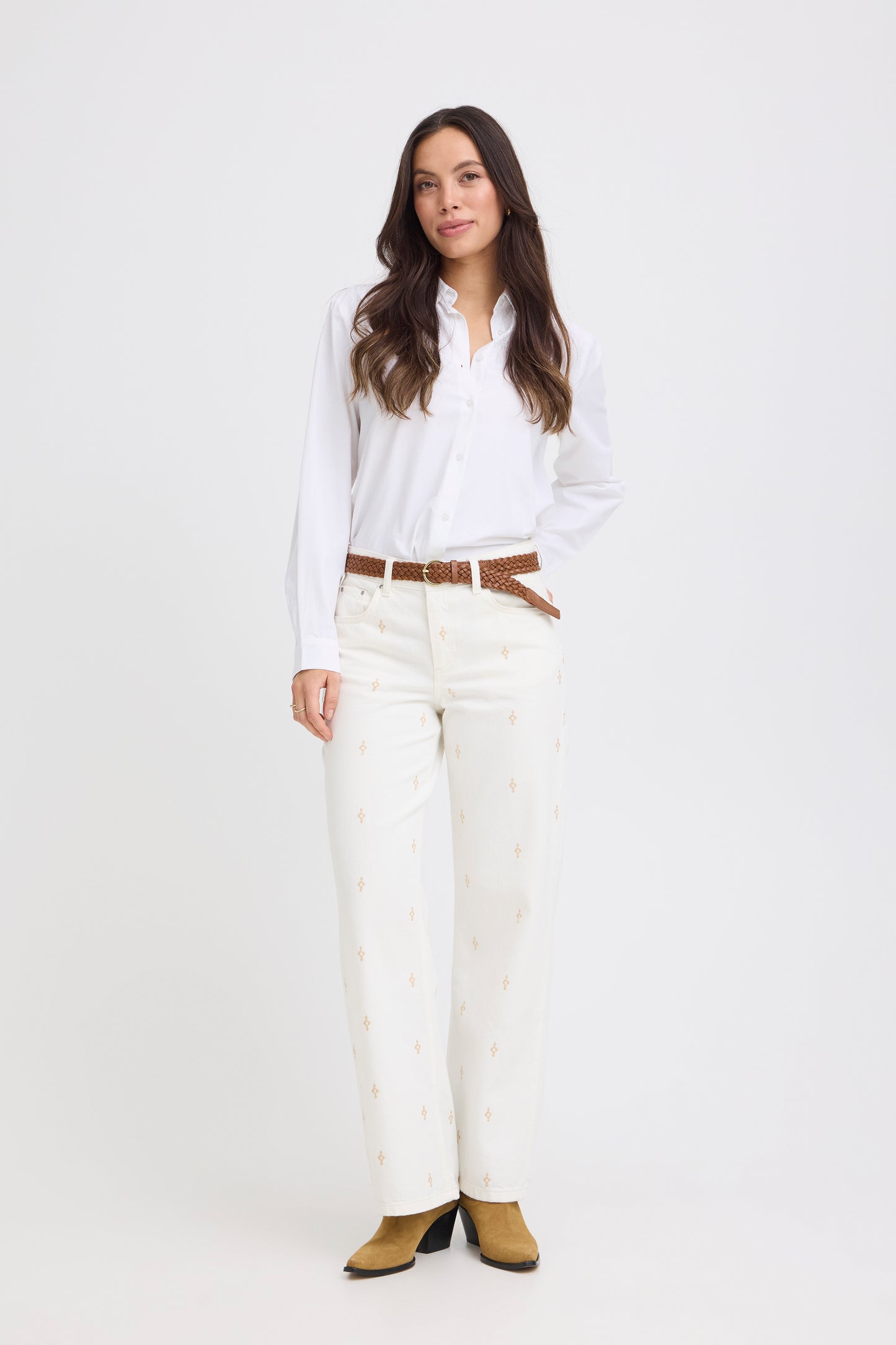 B.Young Kimu Embroidery Jeans