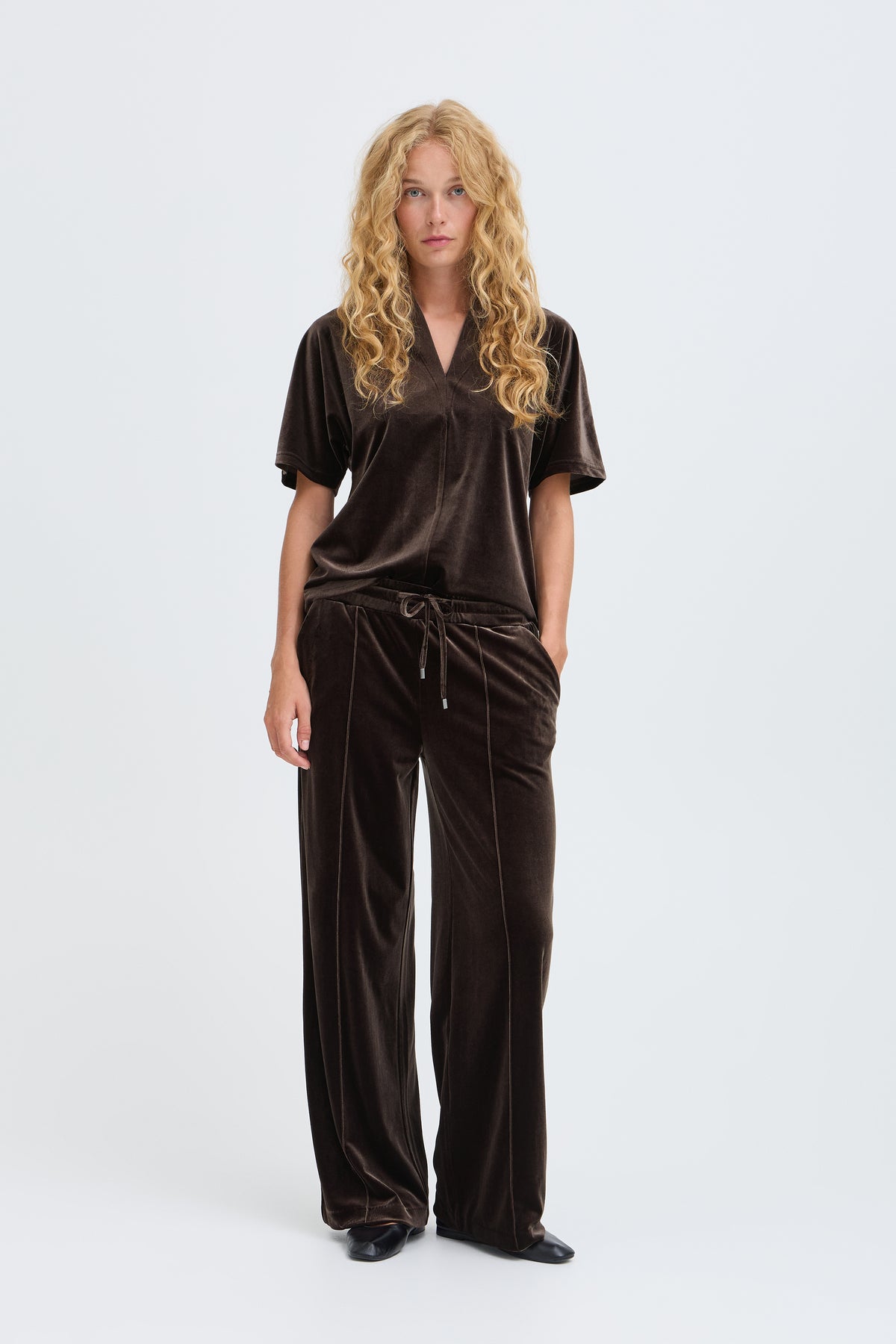B.Young Perlina V-Neck Bat Velvet Top