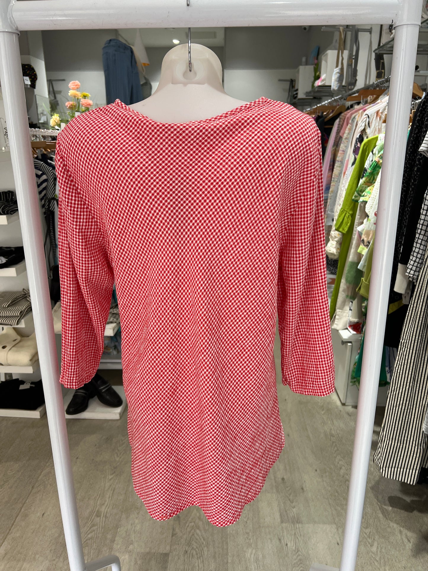 Cut Loose Crinkle V-Neck Top