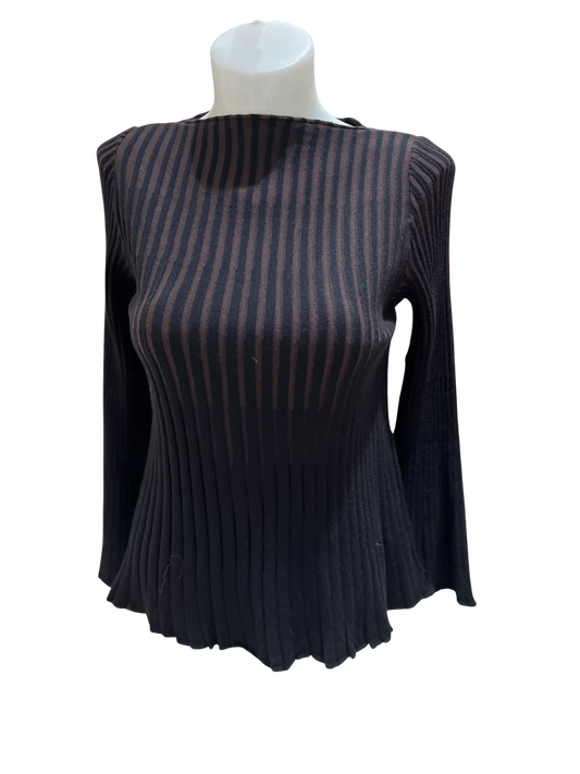 Ozai N Ku Flared Ribbed Knit