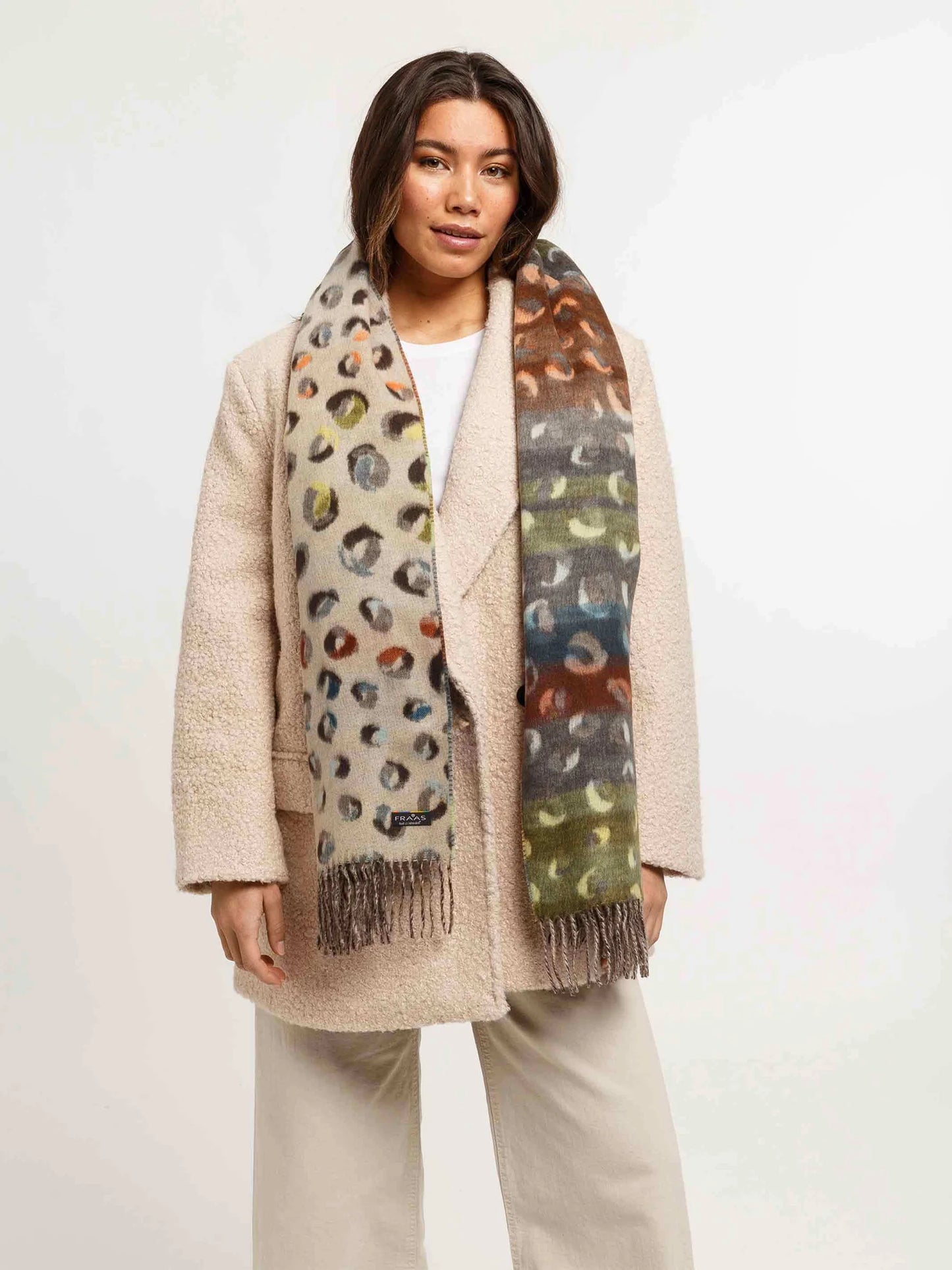 Fraas Double-face Cashmink scarf with Colorful Leopard Pattern