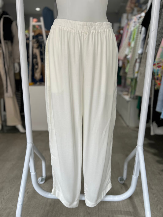 Tara Vao Laura Ecru Trousers