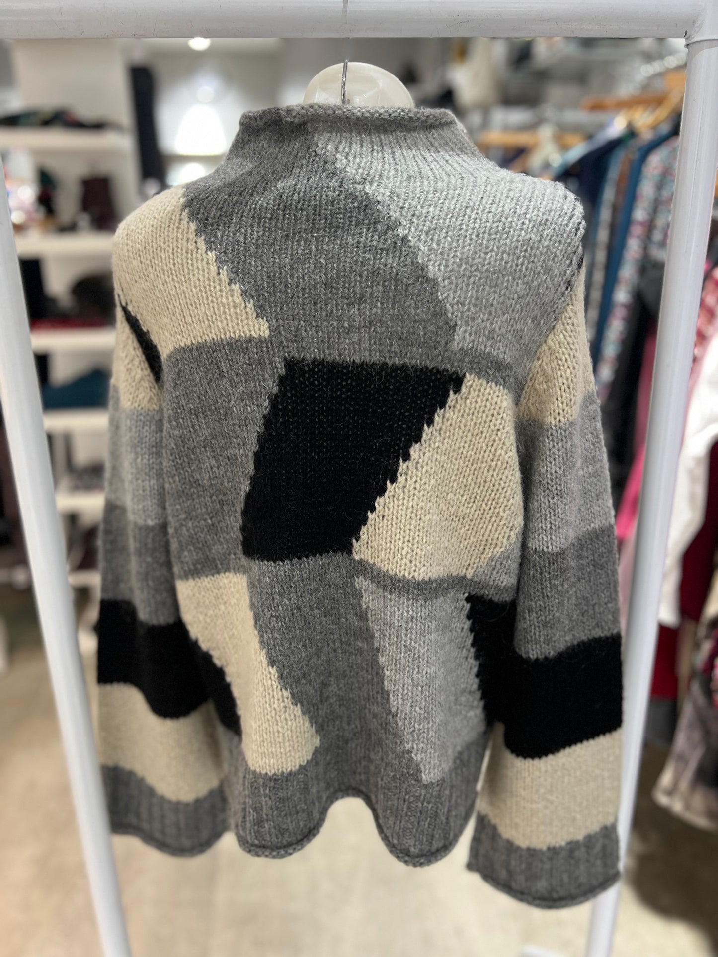 NOEN Grey/Black Knit Pullover
