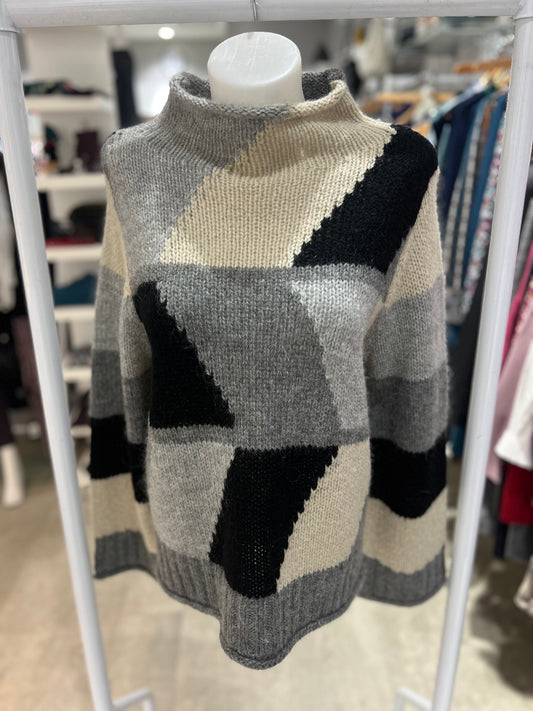 NOEN Grey/Black Knit Pullover