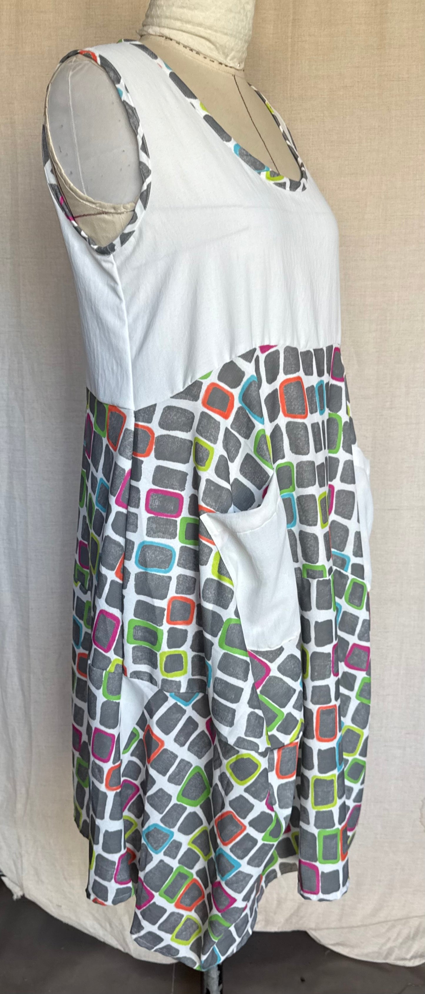 Tara Vao Maya Sleeveless Dress