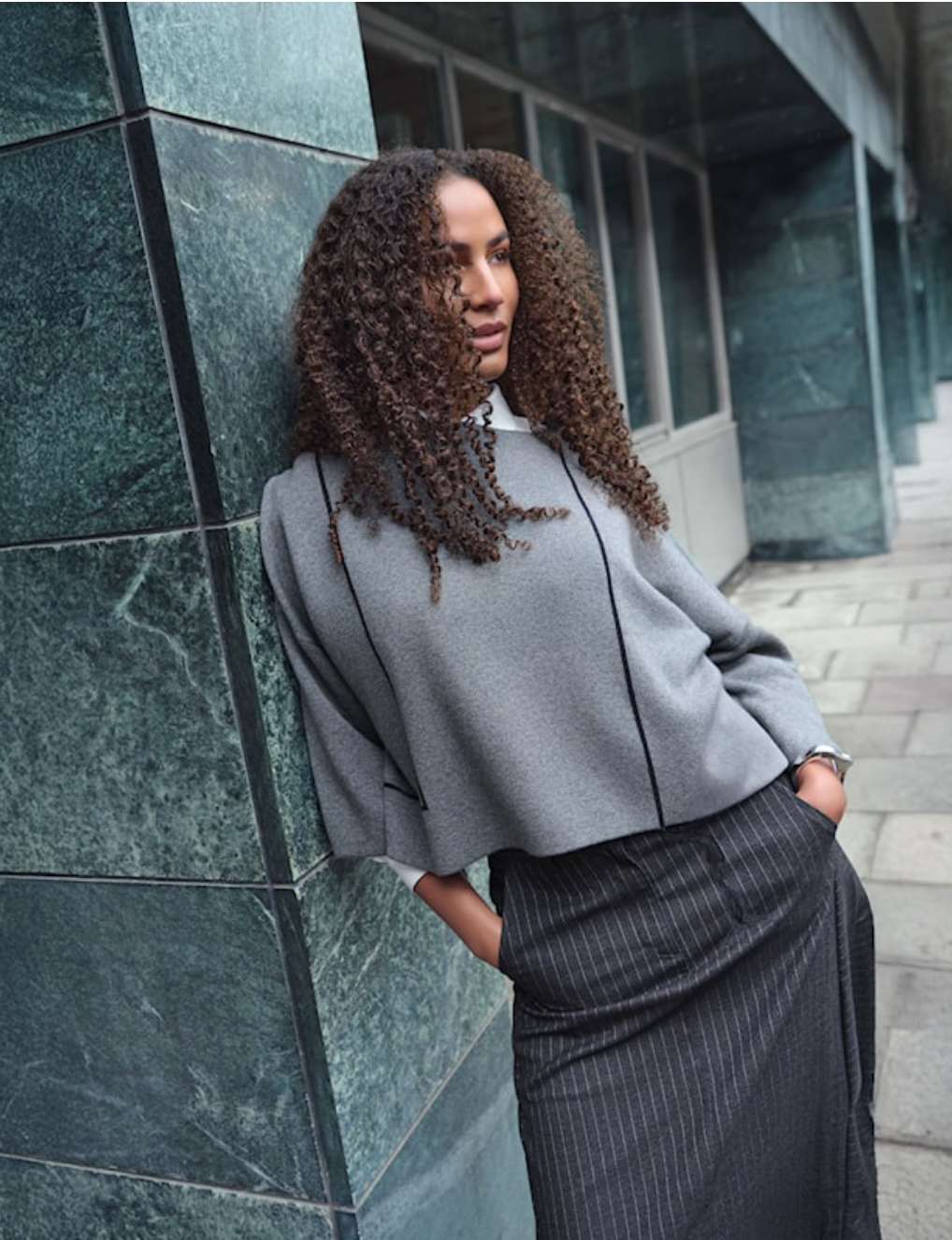 Noen Crop Pullover