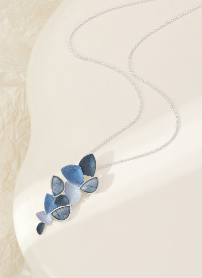 Gracee Jewellery Short Blue Necklace